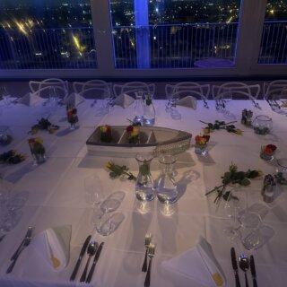 Gedeckter Tisch II